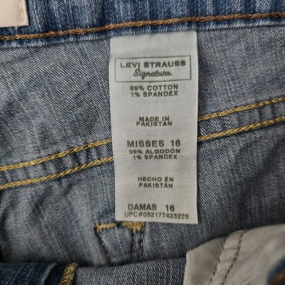 Levi Strauss Signature Denim High Waist Bermuda Jean Shorts - Picture 4 of 6